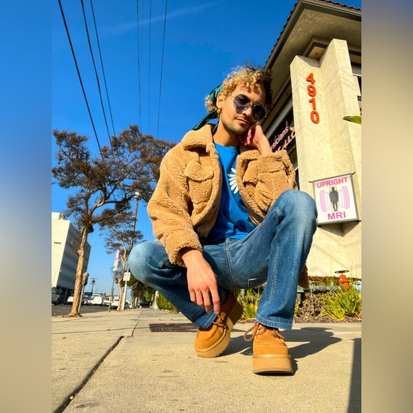 Meet your Posher, Denver - Picture 1 of 7